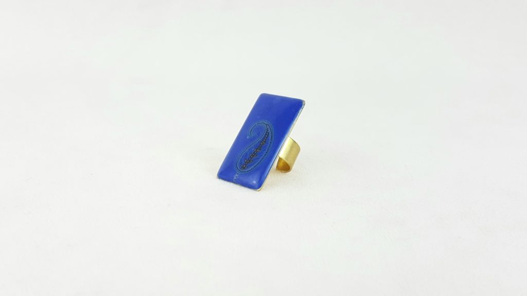 BLUE PAISLEY RECTANGLE RING