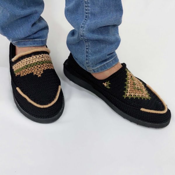 Giveh Shoes – Black and Gold