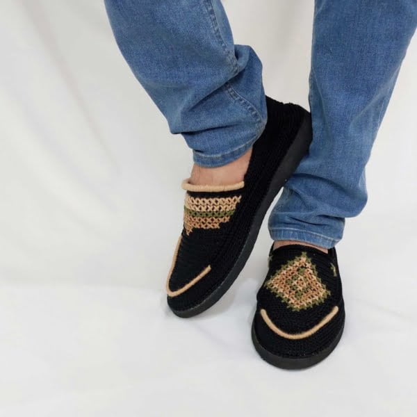 Giveh Shoes – Black and Gold