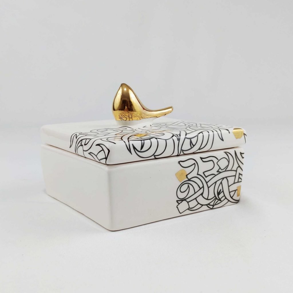 CALLIGRAPHY BONBON DISH