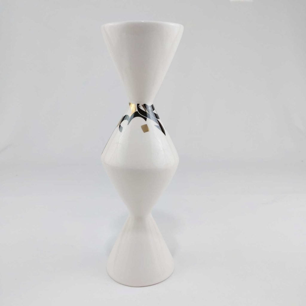 CALLIGRAPHY CANDLE HOLDER SET