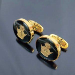 CROWN CUFFLINKS AND PIN BADGE