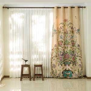Curtain With Vase Design