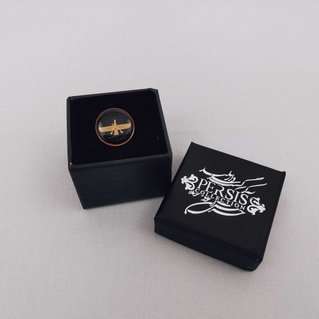FARVAHAR GOLD CUFFLINKS AND PIN BADGE