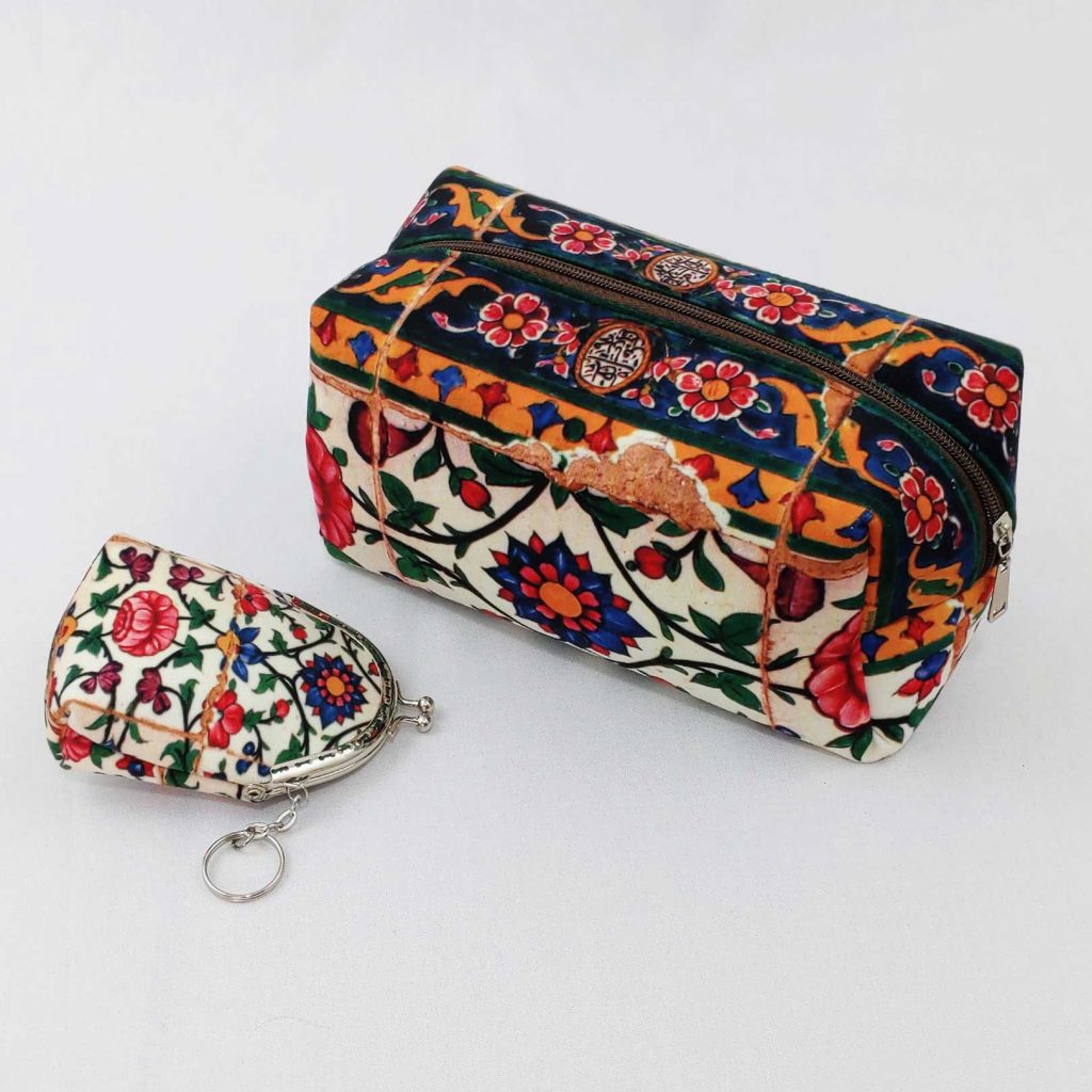 FLORAL TILE MAKEUP BAG