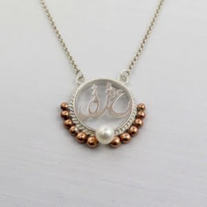 LOVE & PEARL CALLIGRAPHY NECKLACE