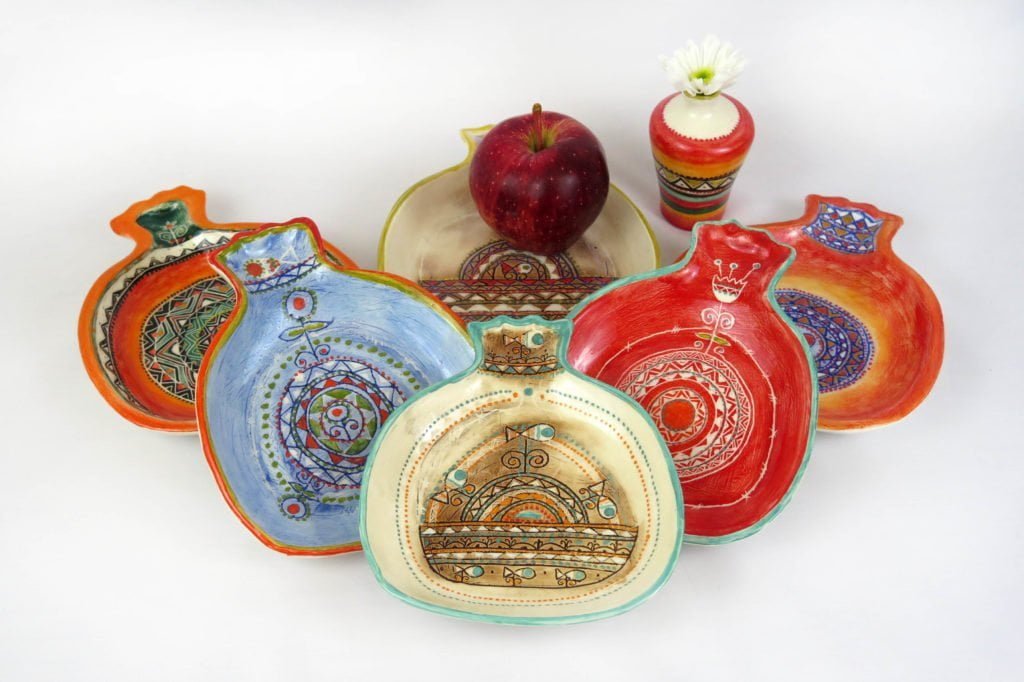 18cm Handmade Pomegranate Ceramic Plate