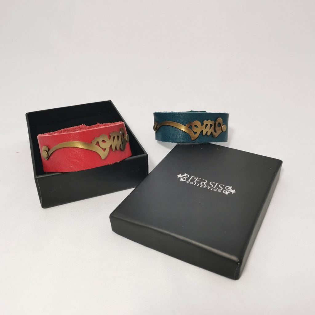 Eshgh Sport Bracelet inside the box