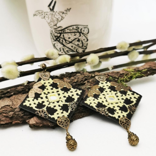 BLACK & GOLD BALOCHI EARRINGS