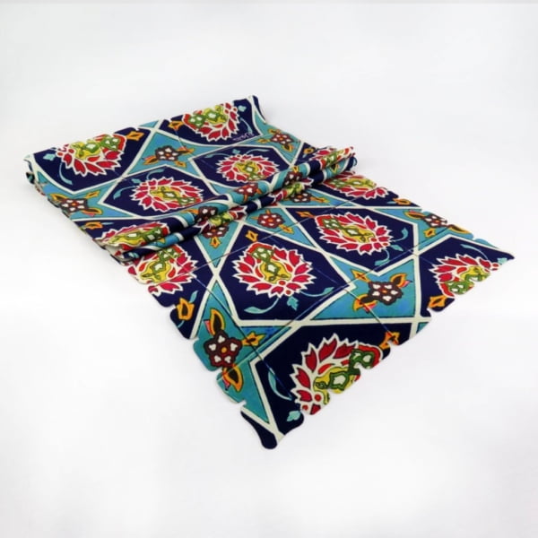 Warm Eslimi Table Runner 135cm