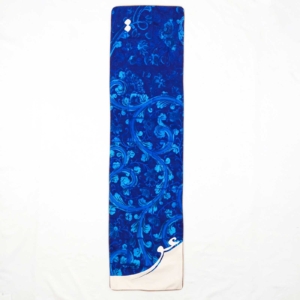 LOVE TABLE RUNNER