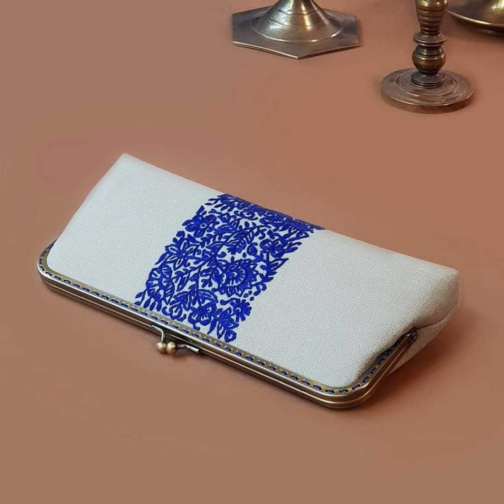 BLACK NEEDLEWORK CANVAS CLUTCH