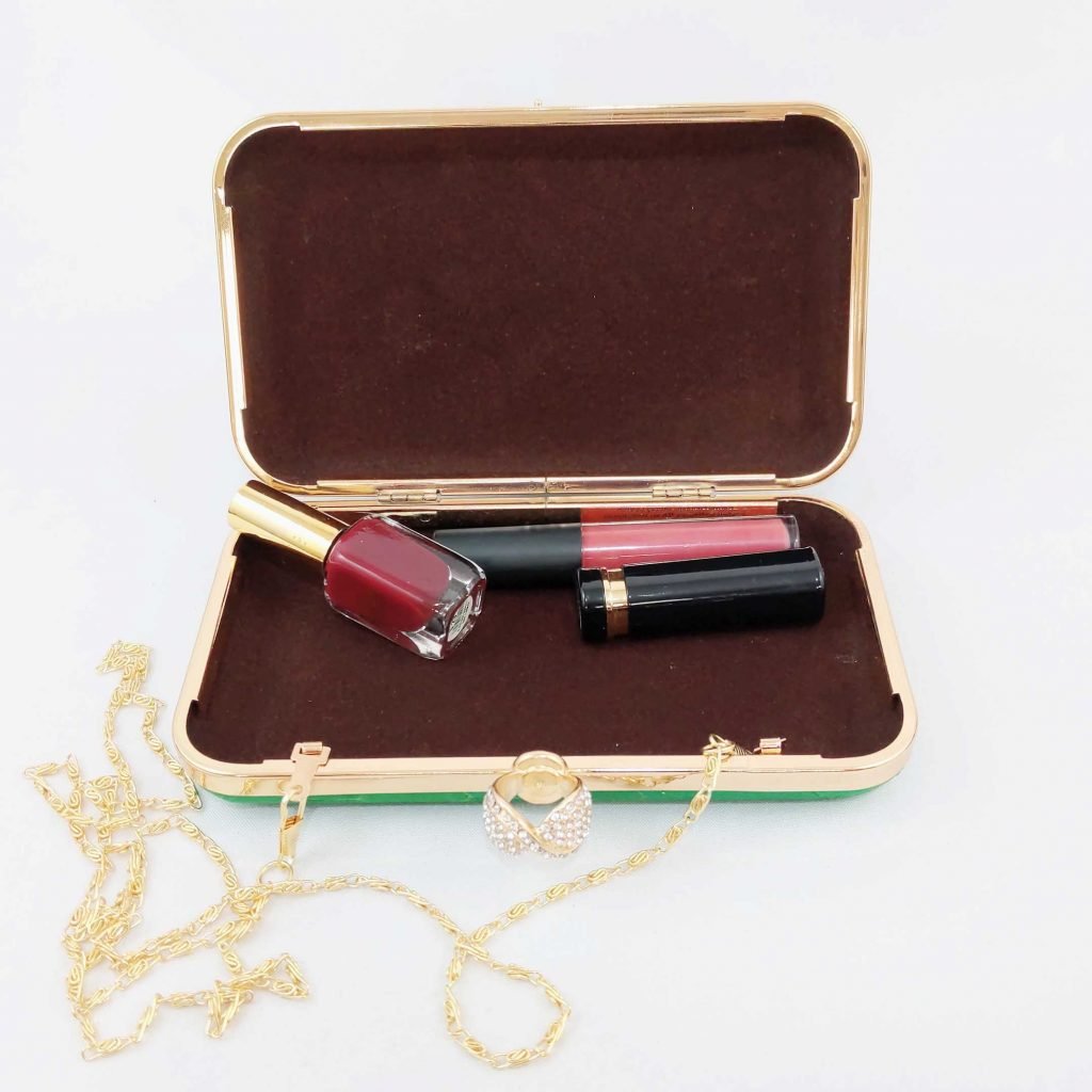 THE TWELVE COMBATS CLUTCH