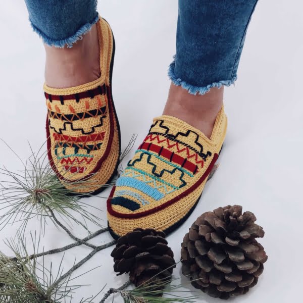 Yellow giveh shoes