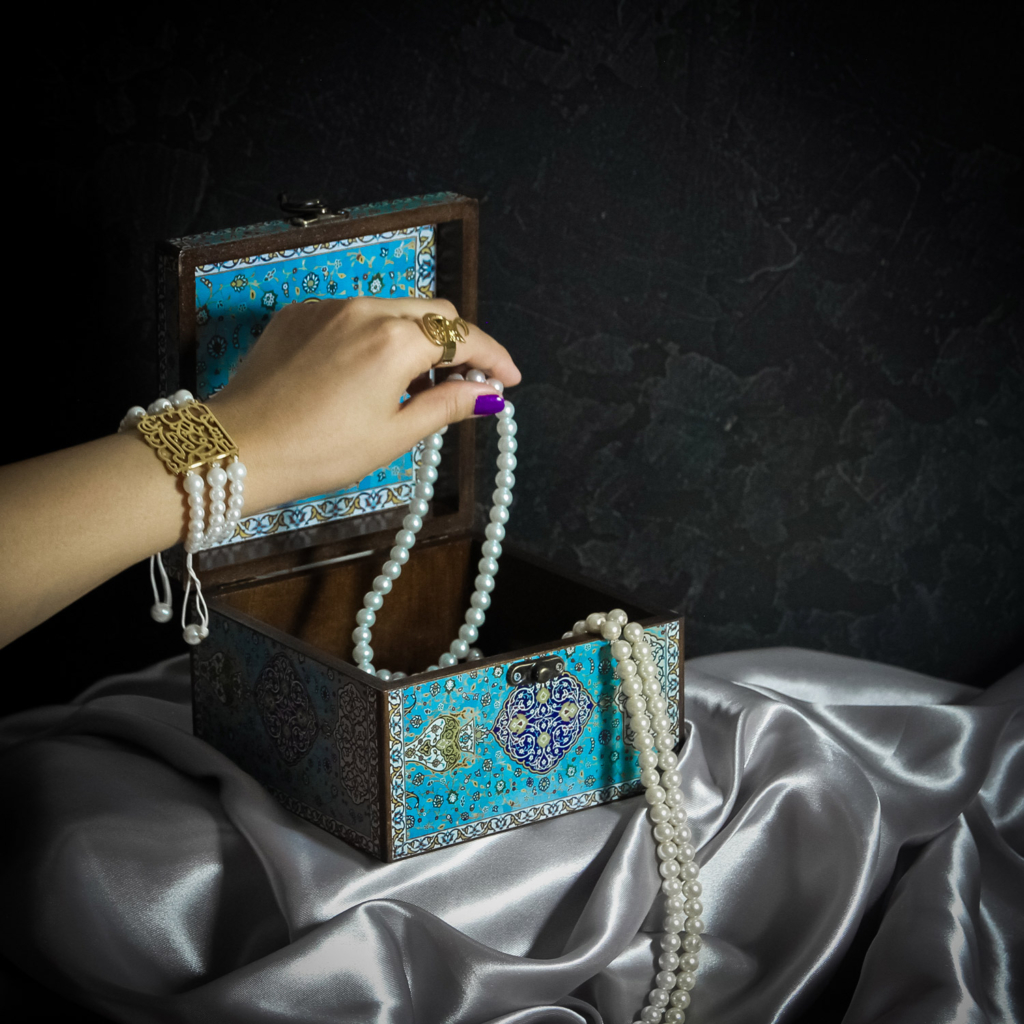 decorative storage box eslimi pattern