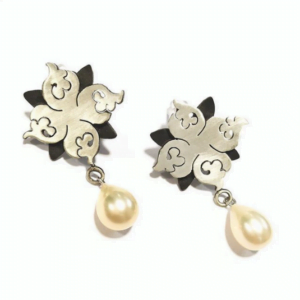 ESLIMI PEARLS EARRING-Persis Collection