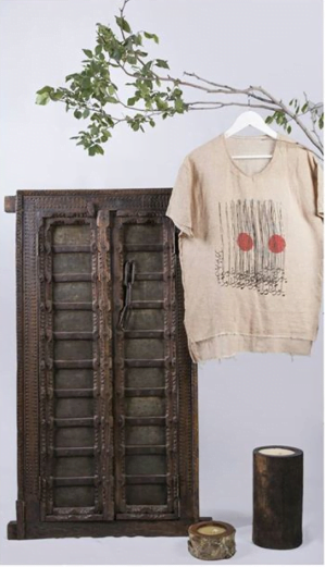 THE GIRL CALLIGRAPHY LOOSE BLOUSE
