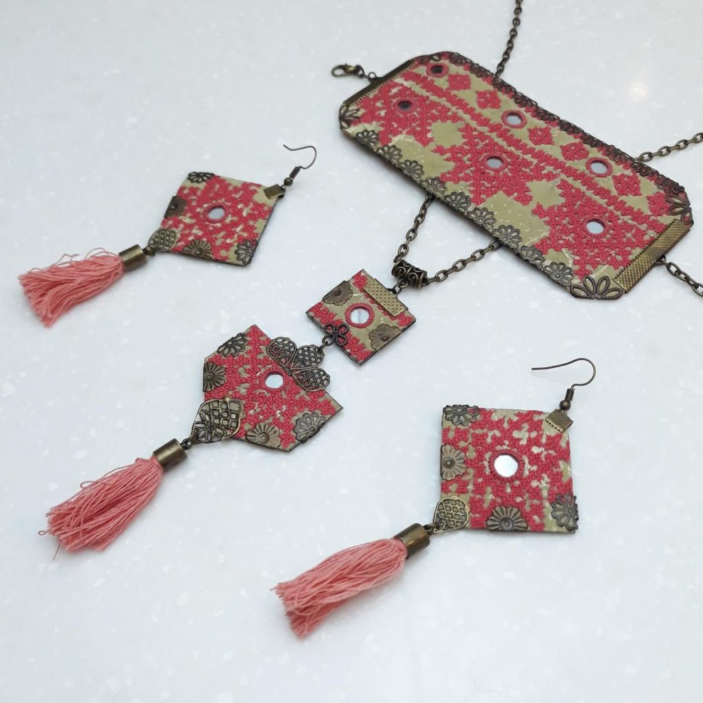 PINK MIRROR BALOCHI NEEDLEWORK JEWELLERY SET