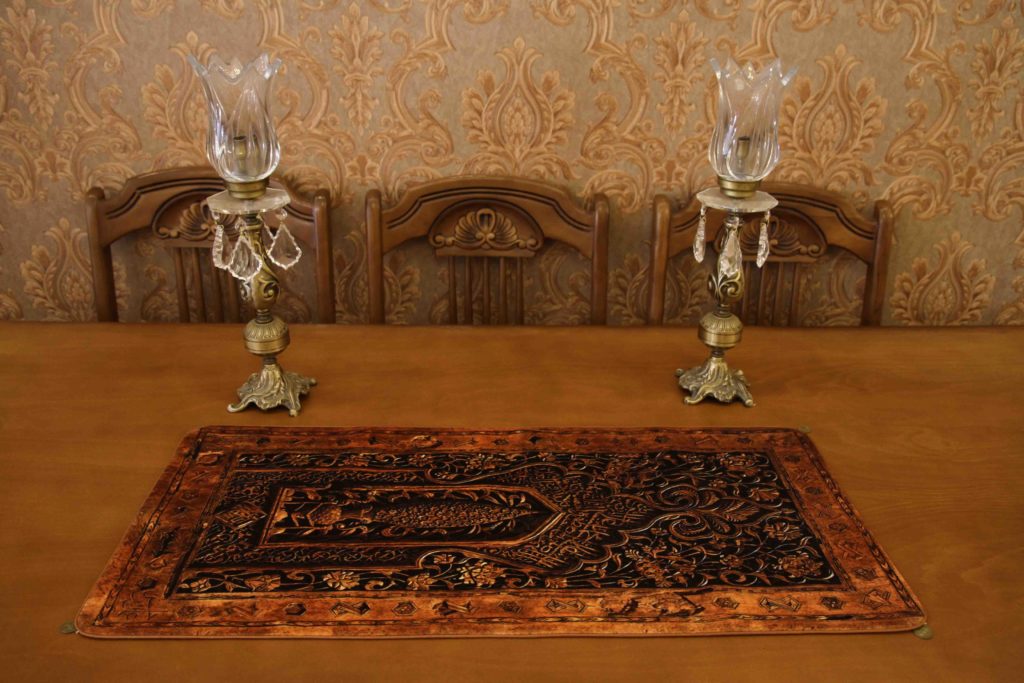 Door Pattern Table Runner 80x40cm