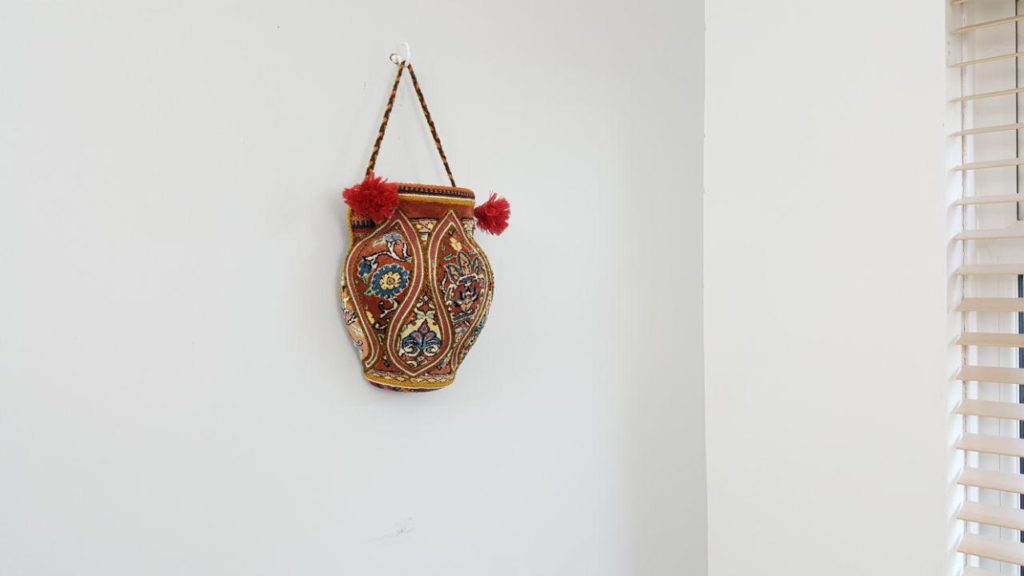 Decorative Silk Carpet Hanging Jug