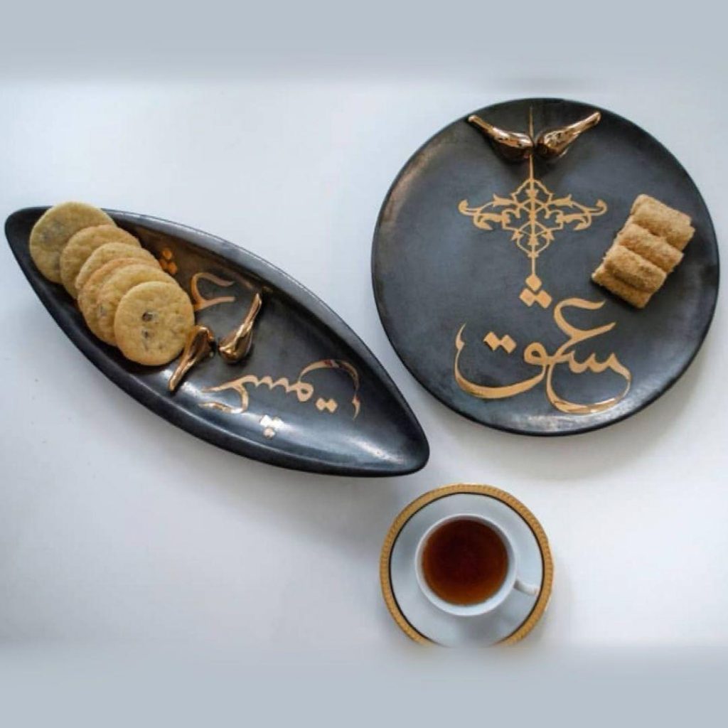 Black & Gold Love Round Platter 30cm in home