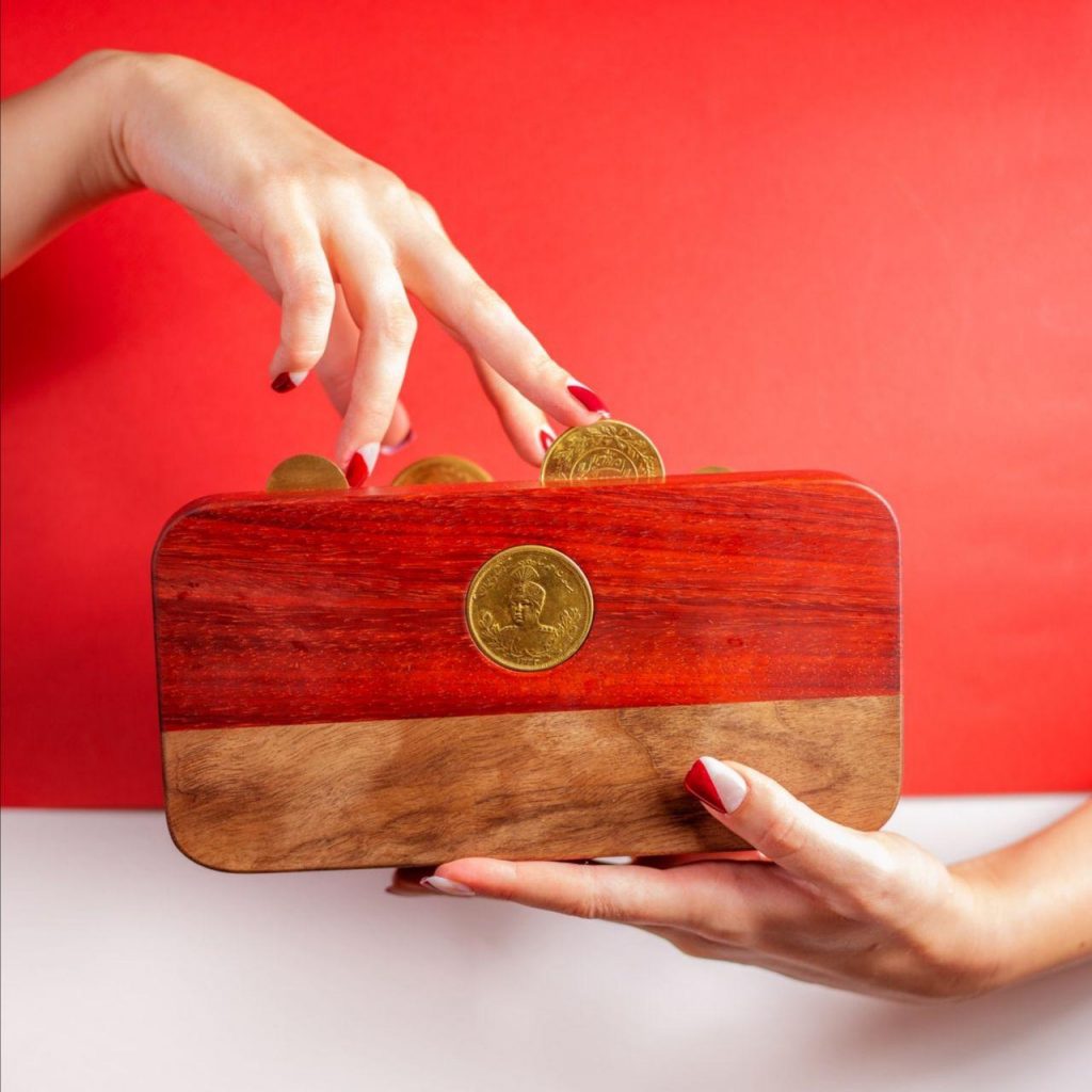 Samin clutch-Persis Collection