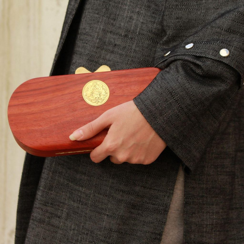 Sanam Clutch with modell