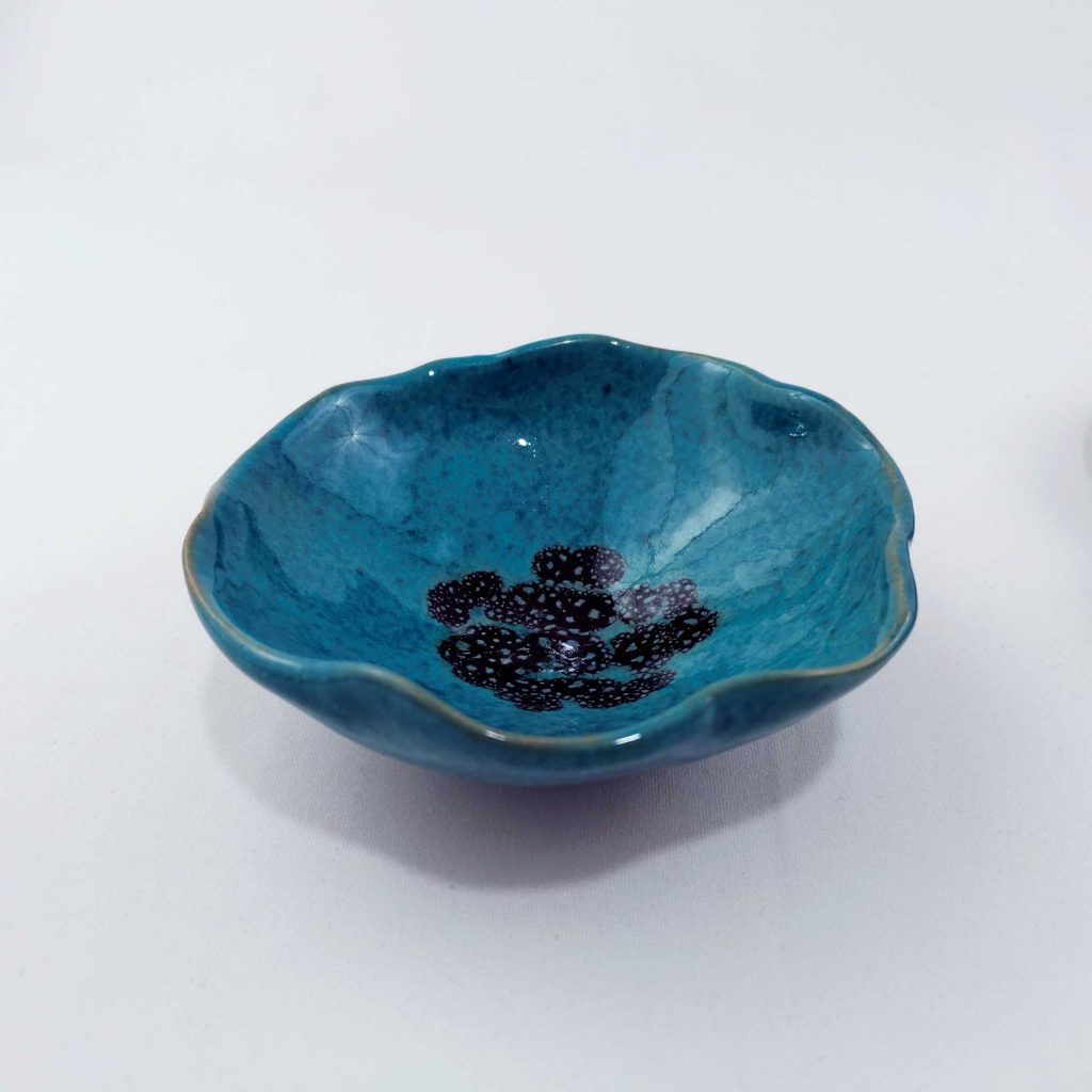 Ceramic bowl set with mirror