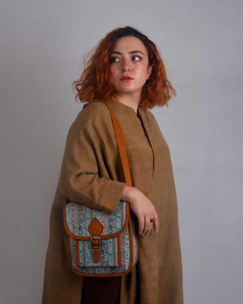Termeh Shoulder Bags_ Local Model