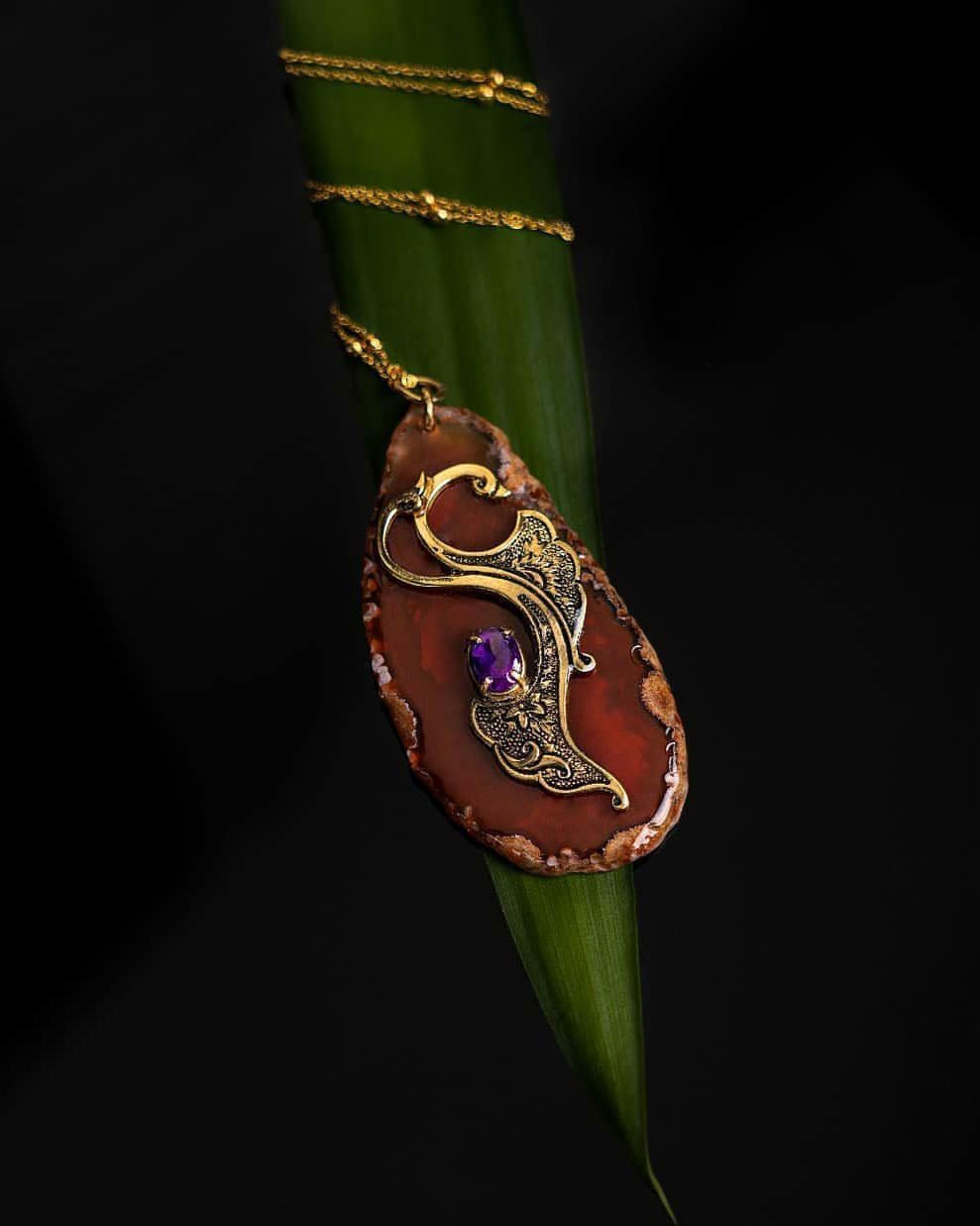 Swans In Love Agate Necklace