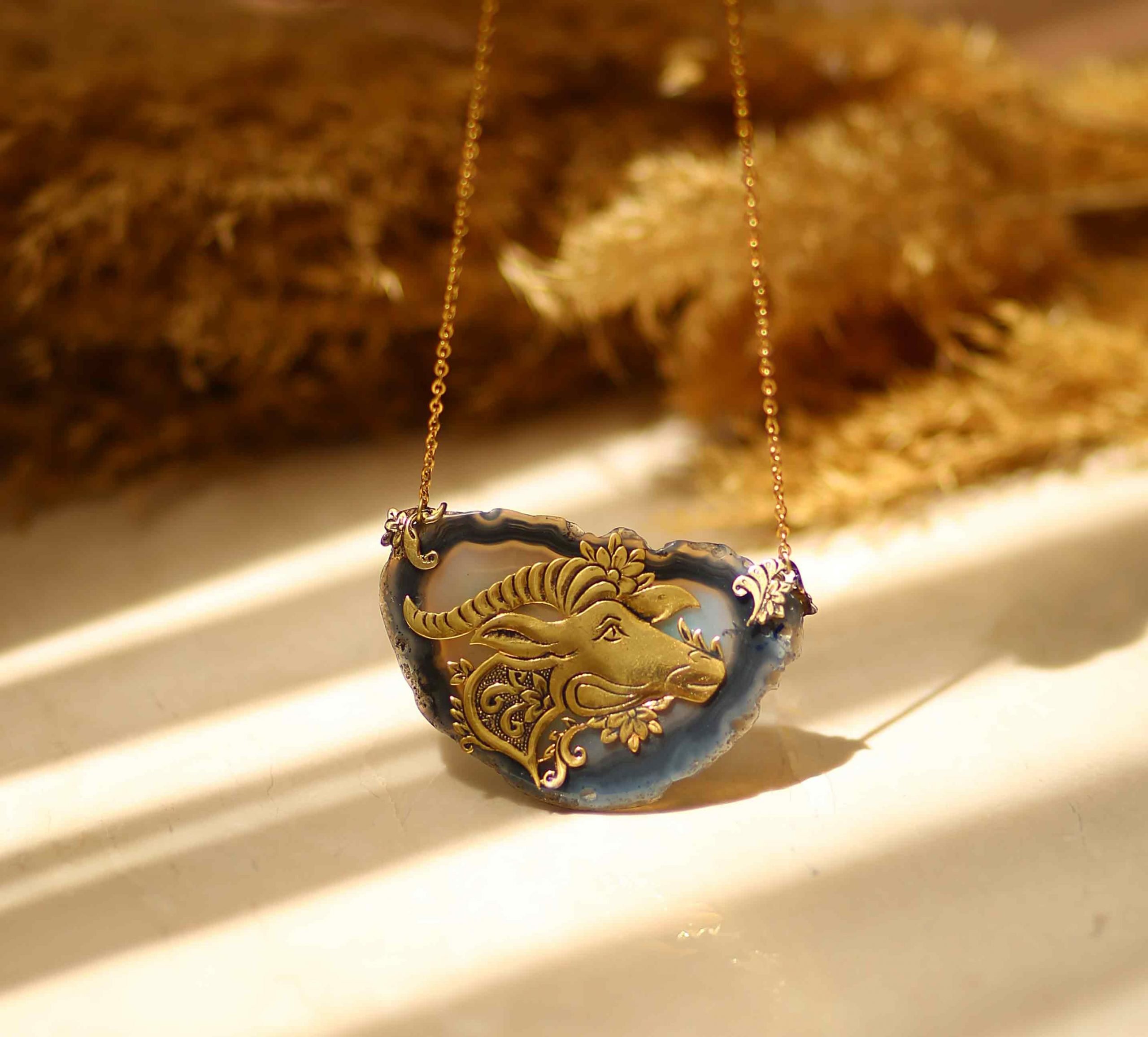 Farvardin Agate Necklace