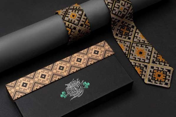 Baluchi Needlework Tie