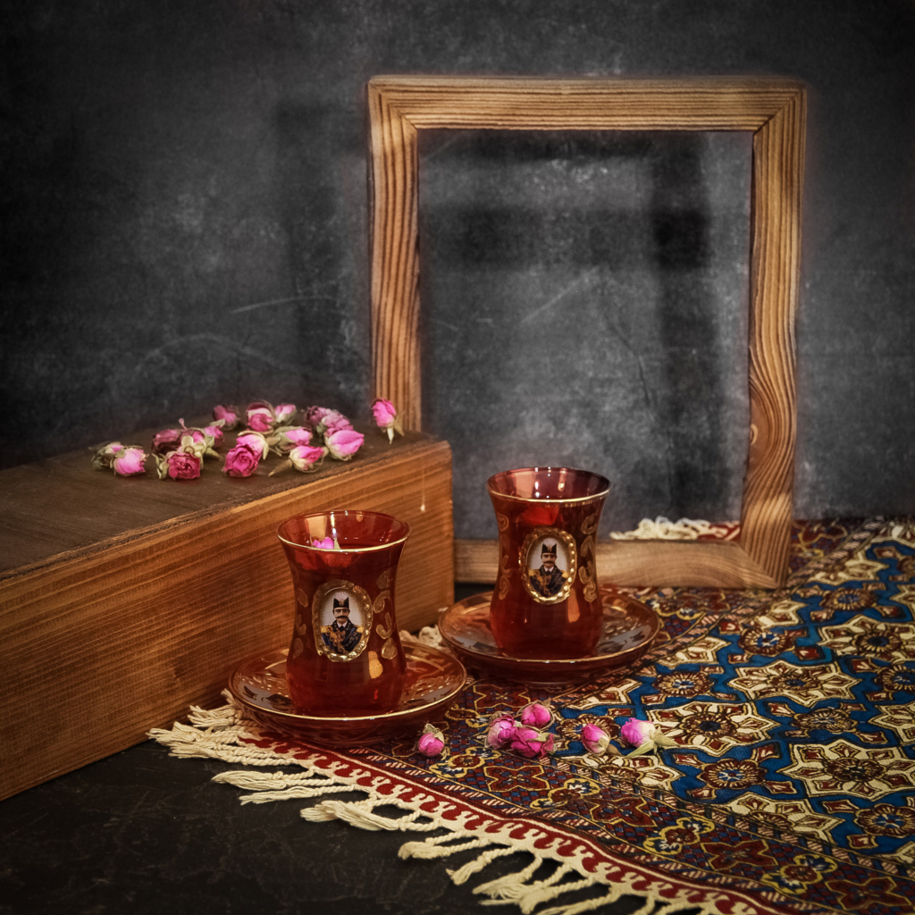 Red Shah Abbasi Tea Gift Set