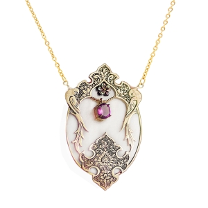 Anahita Shell Necklace