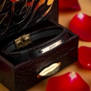 Endless Love - 18k Gold Bracelet and Preserved Rose