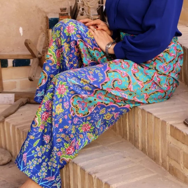 Flowers Castle Women’s Pants