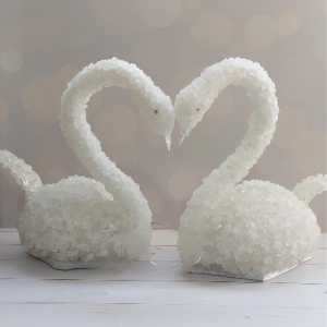 Persian Wedding Sugar Swan Set – 4.5kg, 30cm