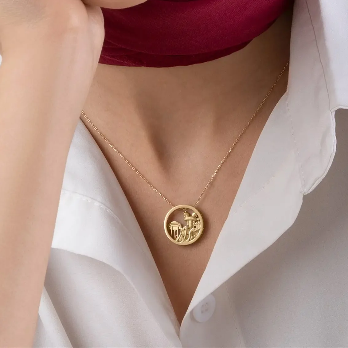 Persian 18 Carat Gold Shiraz Necklace