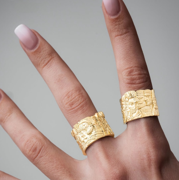 Women’s 18K Gold Civilization Ring – Persian Heritage Design