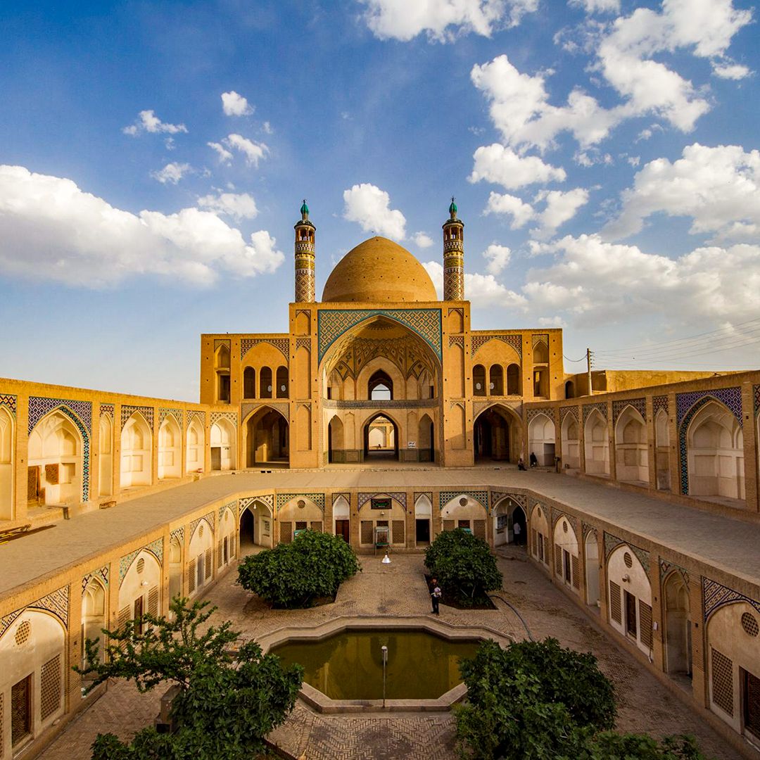 Agha Bozorg Mosque in Kashan, Iran, showcasing Persian architecture.